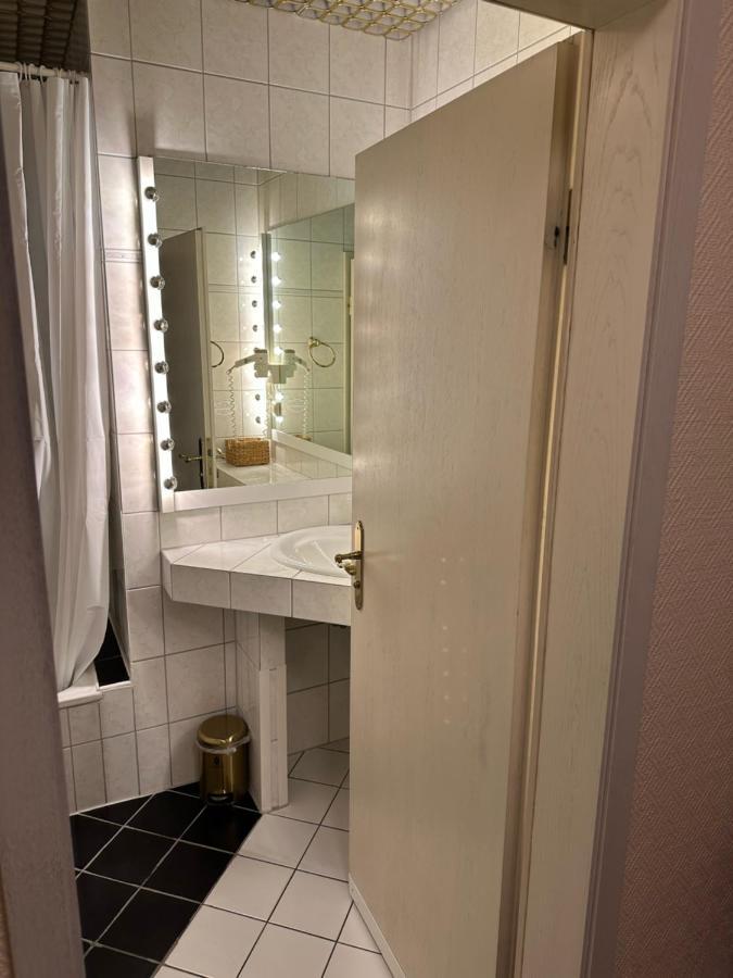 Hotel "Dream In" Heiligenhaus Bagian luar foto