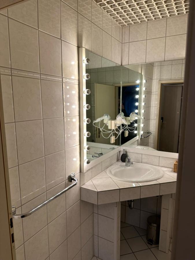 Hotel "Dream In" Heiligenhaus Bagian luar foto